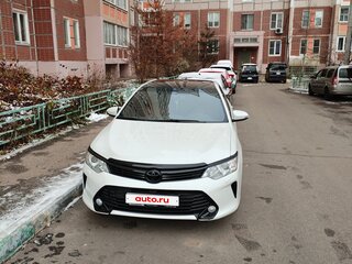 2017 Toyota Camry VII (XV50) Рестайлинг 2, белый, 2100000 рублей, вид 2