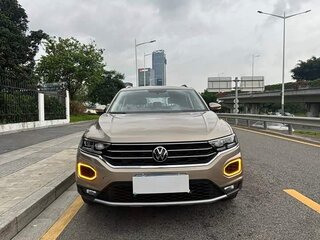 2021 Volkswagen T-Roc I Рестайлинг, золотистый, 1340000 рублей, вид 2