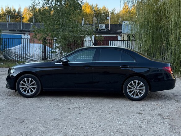 2019 Mercedes-Benz E-Класс 200 V (W213, S213, C238), чёрный, 2870000 рублей - вид 3