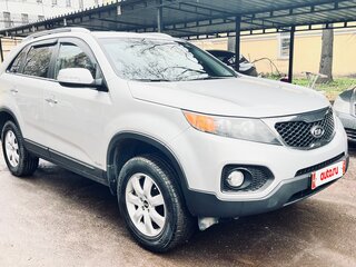 2010 Kia Sorento II, серебристый, 1300000 рублей, вид 3