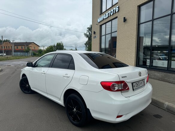 2013 Toyota Corolla X (E140, E150) Рестайлинг, белый, 790000 рублей - вид 5