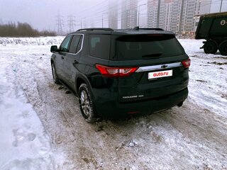 2018 Chevrolet Traverse II, серый, 2837000 рублей, вид 2
