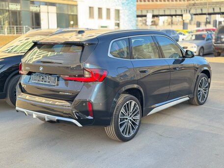 2026 BMW X1 Long 25Li xDrive III (U11/U12), чёрный, 5150000 рублей, вид 4