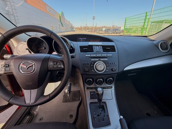 2010 Mazda 3 II (BL), красный, 730000 рублей - вид 6