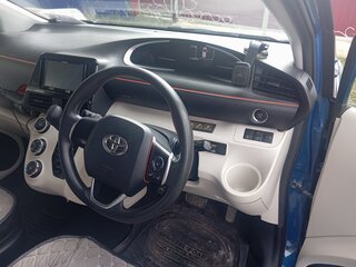 2016 Toyota Sienta II, голубой, 1250000 рублей, вид 4