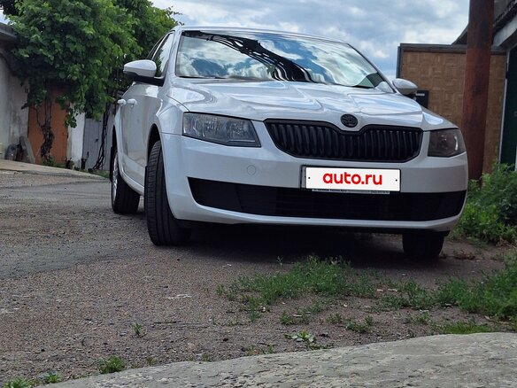 2014 Skoda Octavia III (A7), белый, 1230000 рублей - вид 2