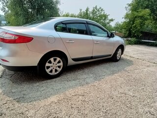 2011 Renault Fluence I, серебристый, 670000 рублей, вид 3