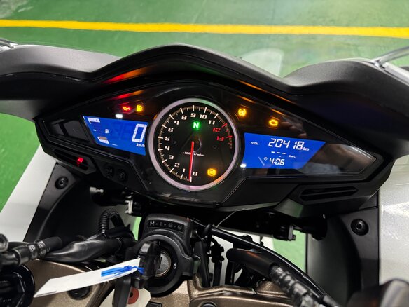 2017 Honda VFR 800, белый, 785000 рублей - вид 13