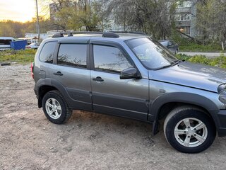 2005 Chevrolet Niva I, серебристый, 255000 рублей, вид 4