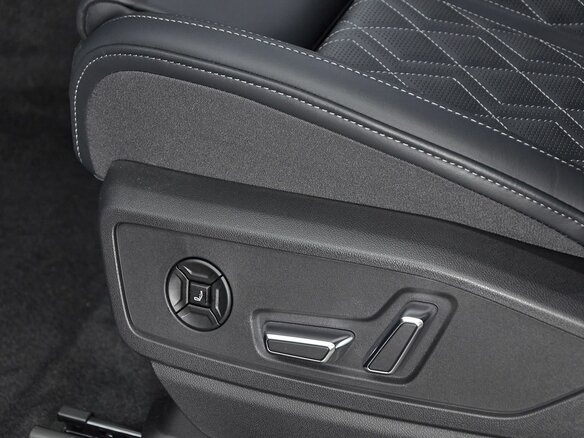 2025 Audi Q5 40 TFSI III (GU), чёрный, 6499000 рублей - вид 12