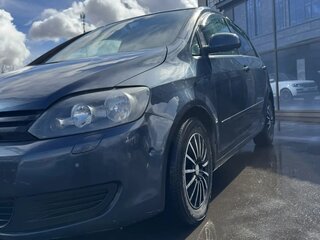 2011 Volkswagen Golf Plus II, серый, 550000 рублей, вид 4