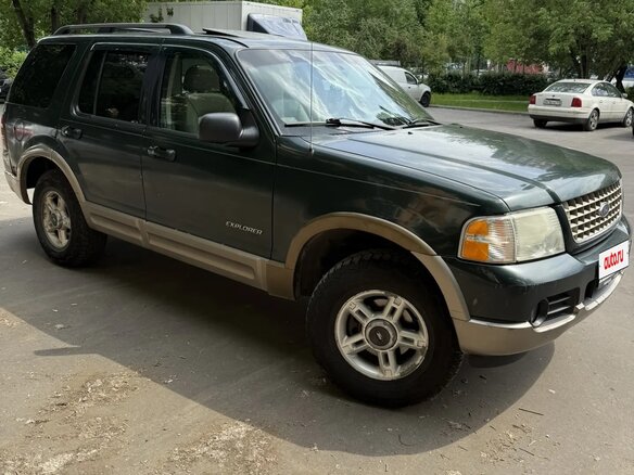 2002 Ford Explorer III, зелёный - вид 2