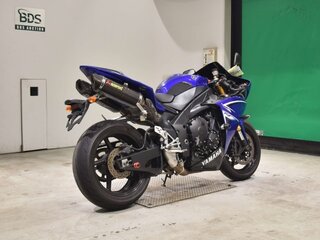 2009 Yamaha YZF-R1, синий, 680000 рублей, вид 4