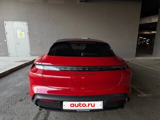 2022 Porsche Taycan GTS Sport Turismo I, красный, 14990000 рублей, вид 4