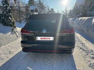 2018 Volkswagen Touareg III, коричневый, 7500000 рублей, вид 4