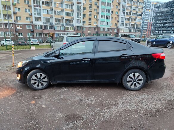 2015 Kia Rio 6-speed III, чёрный, 1500000 рублей - вид 7
