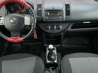 2012 Nissan Note I Рестайлинг, чёрный, 625000 рублей, вид 3