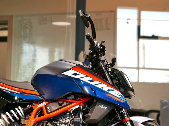 2025 KTM 390 Duke, синий, 699000 рублей - вид 7