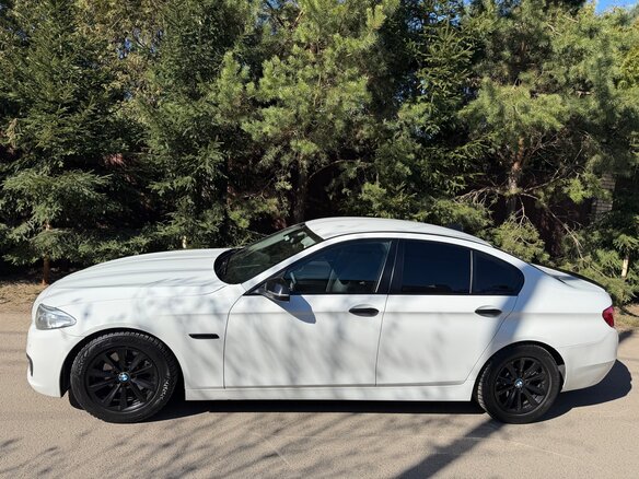 2016 BMW 5 серии 520i VI (F10/F11/F07) Рестайлинг, белый, 1899999 рублей - вид 6