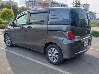 2014 Honda Freed I Рестайлинг, серый, 1200000 рублей, вид 5