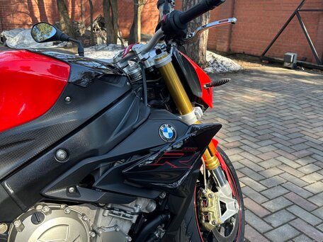 2018 BMW S 1000 R, красный, 1050000 рублей, вид 3