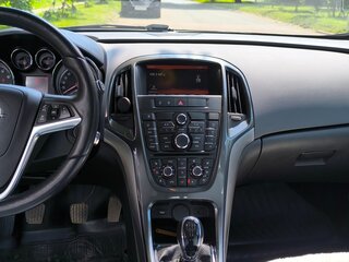 2014 Opel Astra J Рестайлинг, чёрный, 1100000 рублей, вид 5