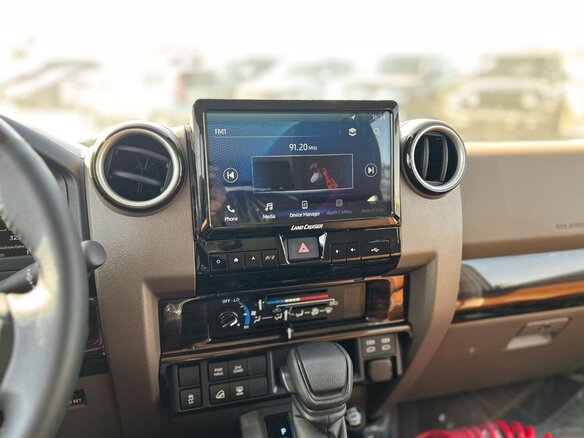 2026 Toyota Land Cruiser 76 70 Series Рестайлинг 2, чёрный - вид 18