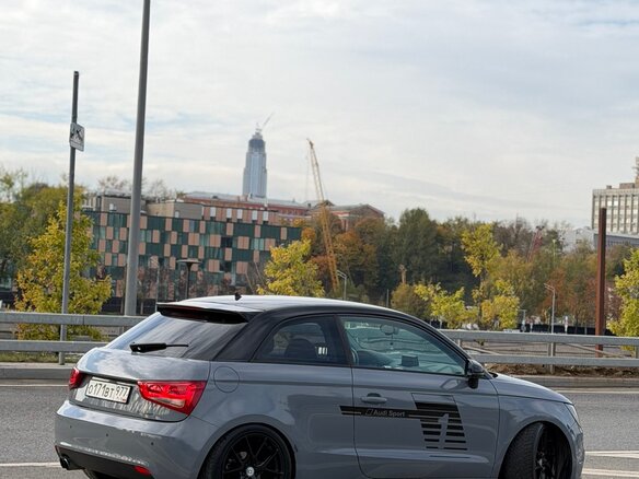 2010 Audi A1 I (8X), красный, 890000 рублей - вид 1