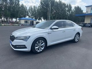 2021 Skoda Superb III Рестайлинг, белый, 1930000 рублей, вид 1