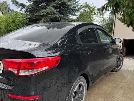 2016 Kia Rio III Рестайлинг, чёрный, 999999 рублей, вид 5