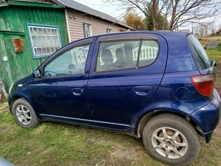 2001 Toyota Vitz I (P10), синий, 350000 рублей, вид 3