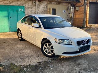 2011 Volvo S40 II Рестайлинг, белый, 850000 рублей, вид 1