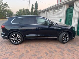 2019 Volkswagen Touareg III, синий, 5100000 рублей, вид 2