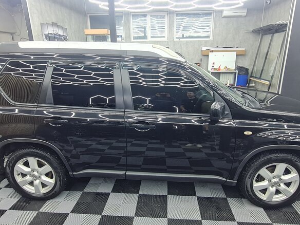 2010 Nissan X-Trail II, чёрный, 1200000 рублей - вид 1