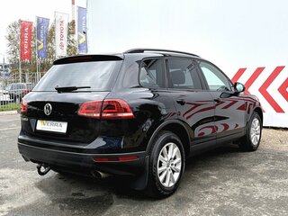 2015 Volkswagen Touareg II Рестайлинг, чёрный, 2070000 рублей, вид 5