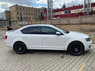 2014 Skoda Octavia III (A7), белый, 999999 рублей, вид 4