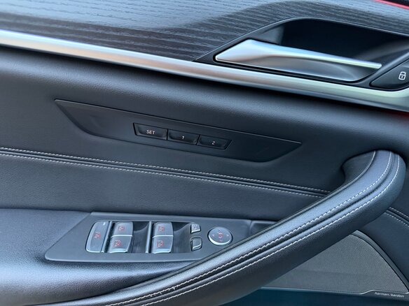 2020 BMW 5 серии 530d xDrive VII (G30/G31/G38) Рестайлинг, чёрный, 4900000 рублей - вид 9