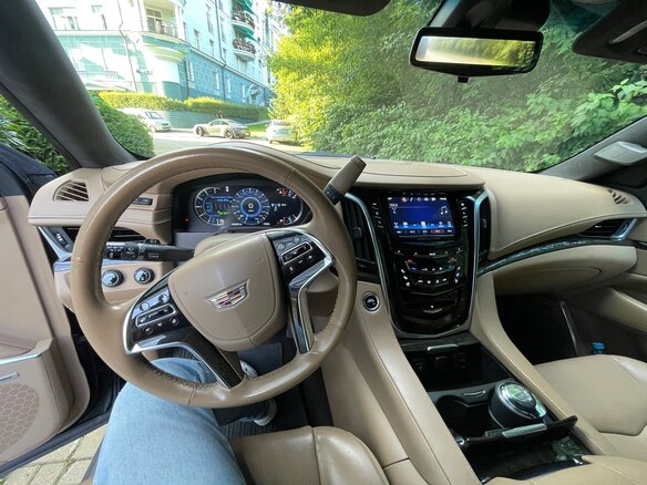 2020 Cadillac Escalade ESV IV, чёрный - вид 17
