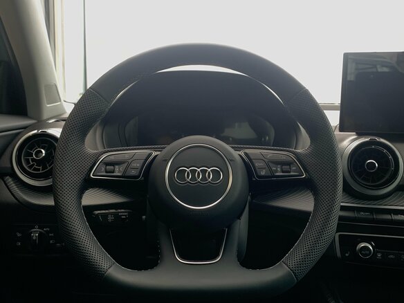 2026 Audi Q2 35 TFSI I Рестайлинг, серый, 3799000 рублей - вид 21