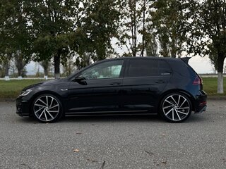 2019 Volkswagen Golf R VII Рестайлинг, чёрный, 4050000 рублей, вид 5
