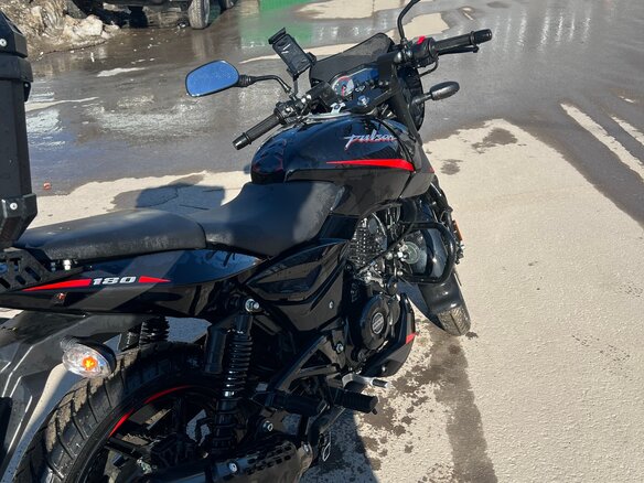 2024 Bajaj Pulsar 180, чёрный, 130000 рублей - вид 10