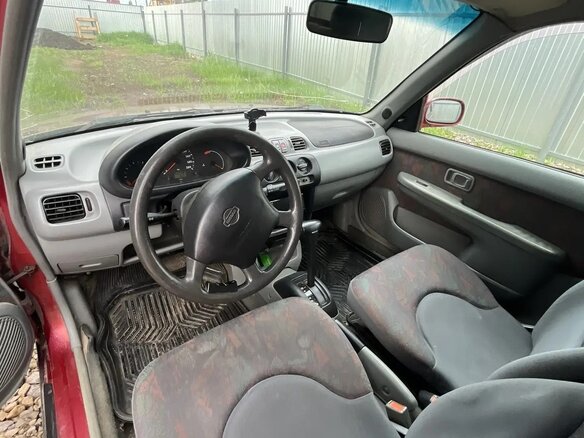 1999 Nissan Micra II (K11), красный - вид 6
