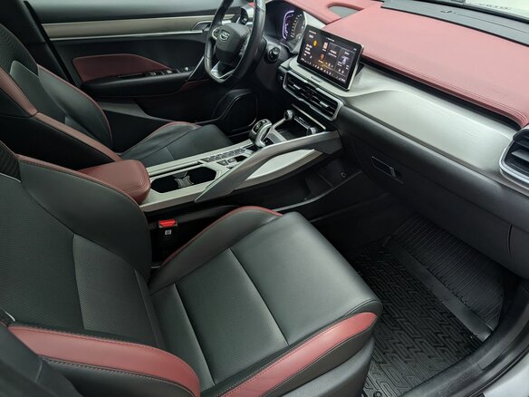 2021 Geely Coolray I, серый, 1499000 рублей - вид 15