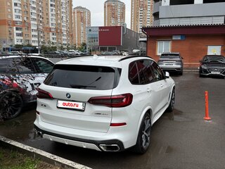 2020 BMW X5 30d IV (G05/G18), белый, 7450000 рублей, вид 3