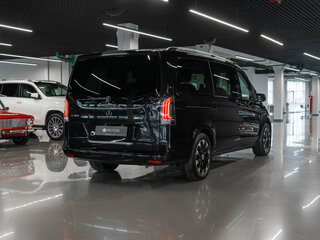 2025 Mercedes-Benz V-Класс Long 300 длинный III (W447) Рестайлинг 2, чёрный, 10900000 рублей, вид 4