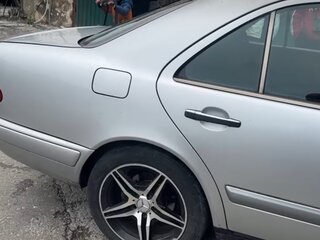 1998 Mercedes-Benz E-Класс 240 II (W210, S210), серебристый, 650000 рублей, вид 1