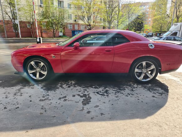 2015 Dodge Challenger R__T III Рестайлинг 2, красный, 4350000 рублей - вид 6