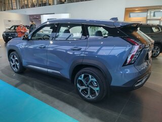 2025 Geely Atlas II, серый, 3449990 рублей, вид 4