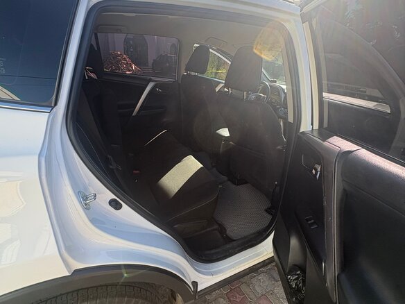 2018 Toyota RAV4 IV (XA40) Рестайлинг, белый - вид 13