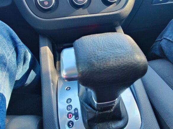 2007 Volkswagen Golf V, чёрный, 439000 рублей - вид 14